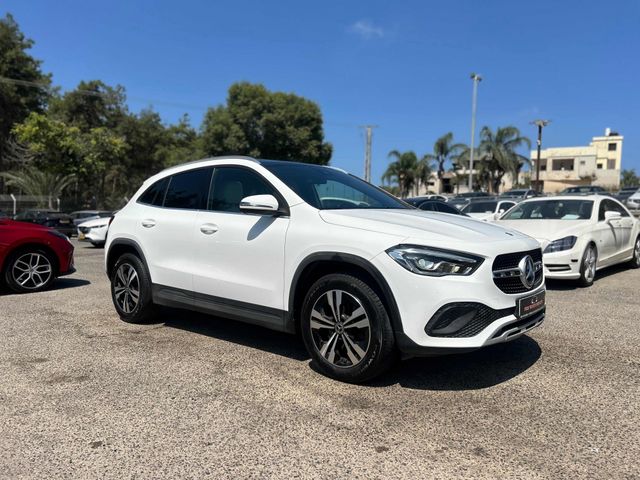 מרצדס-בנץ GLA