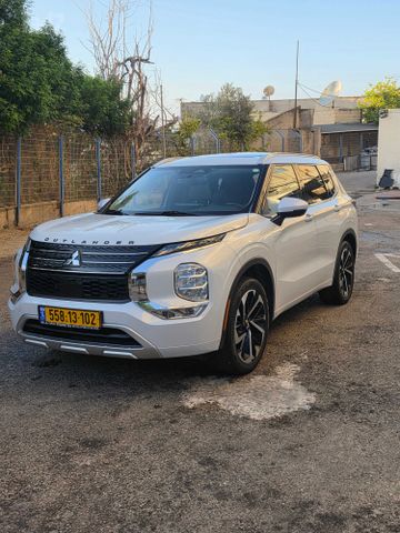 מיצובישי אאוטלנדר