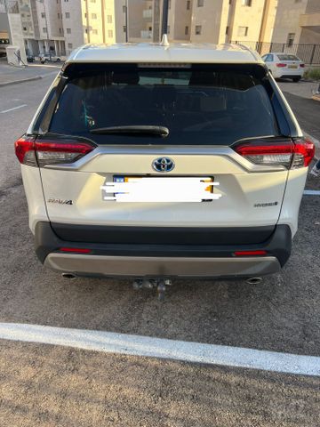 טויוטה RAV4