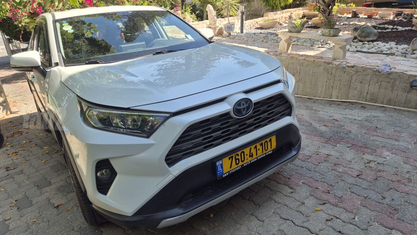 טויוטה RAV4