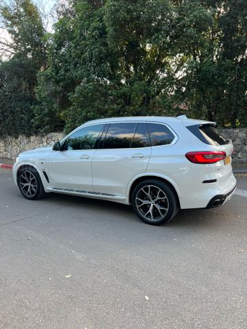 ב מ וו X5
