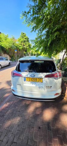 טויוטה RAV4