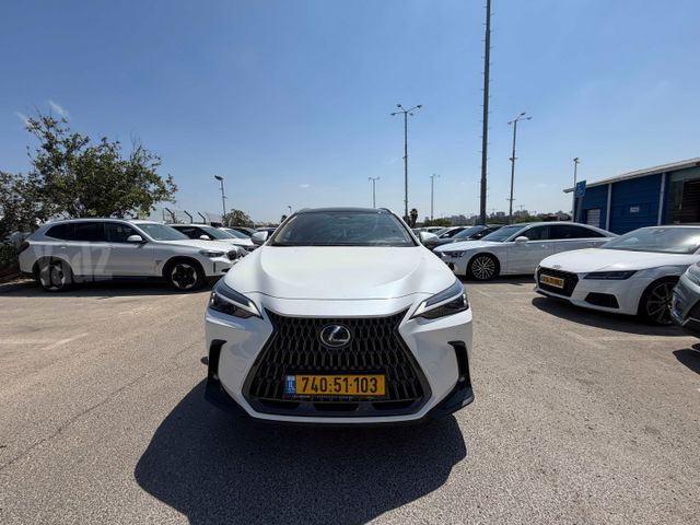 לקסוס NX