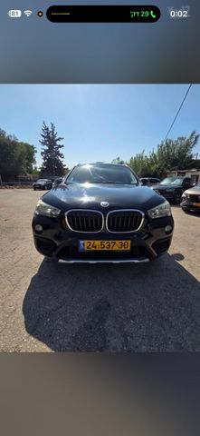 ב מ וו X1