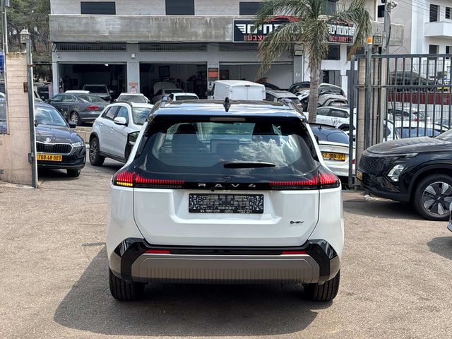 טויוטה RAV4