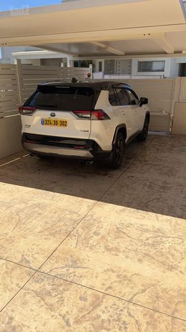 טויוטה RAV4