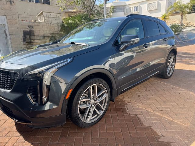 קאדילק XT4