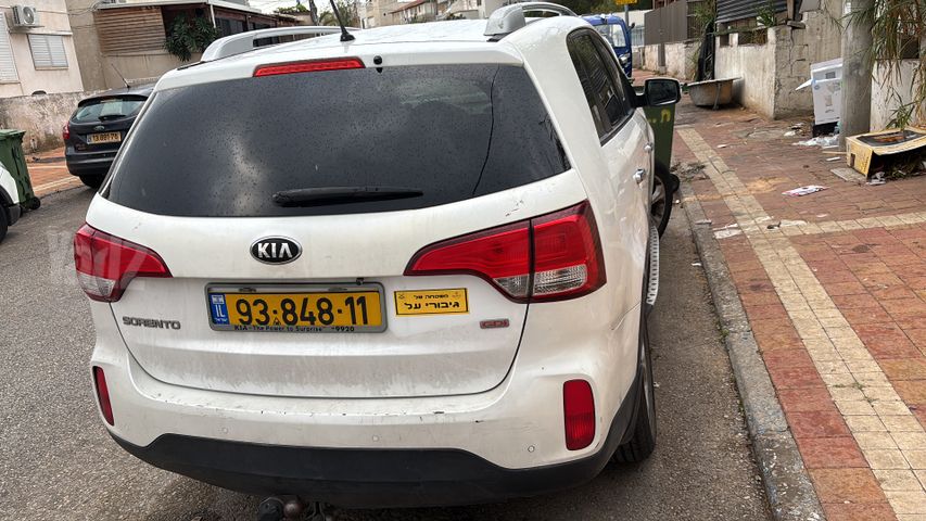 מודעת רכב קיה סורנטו