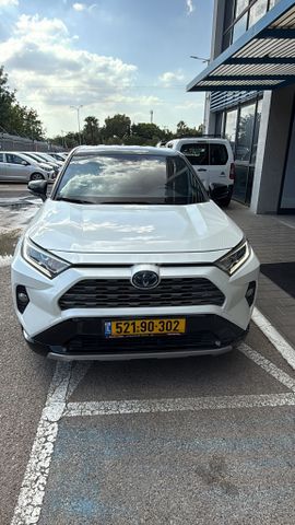טויוטה RAV4