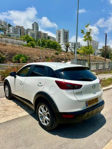 מודעת רכב מאזדה CX-3 1