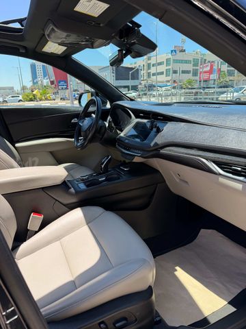 קאדילק XT4
