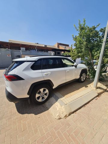 טויוטה RAV4
