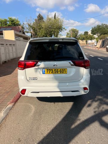 מיצובישי אאוטלנדר