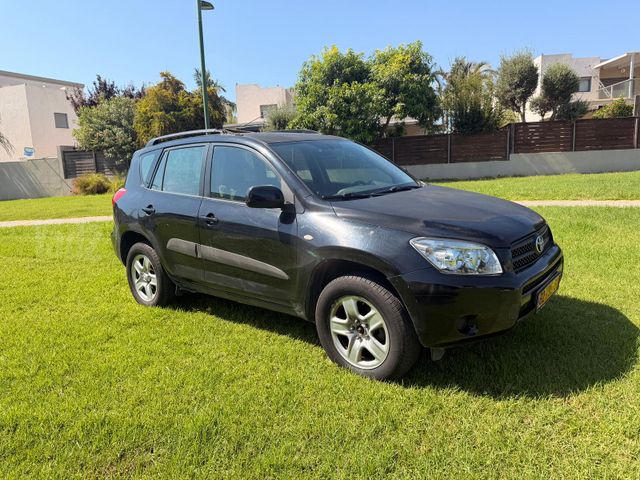 מודעת רכב טויוטה RAV4