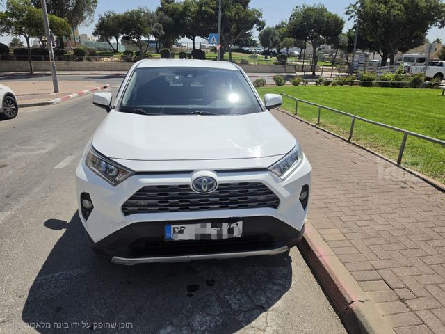 טויוטה RAV4