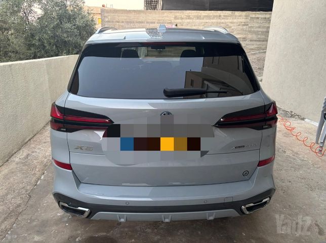 ב מ וו X5
