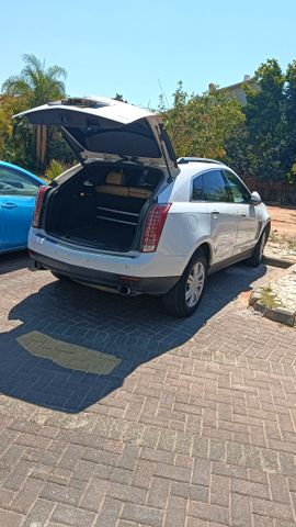 קאדילק SRX