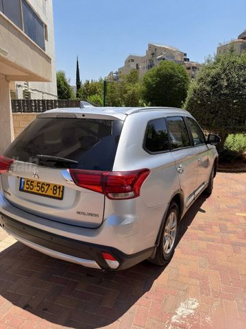 מיצובישי אאוטלנדר