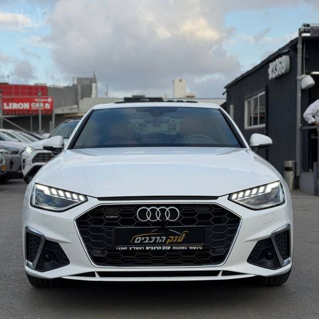אאודי A4