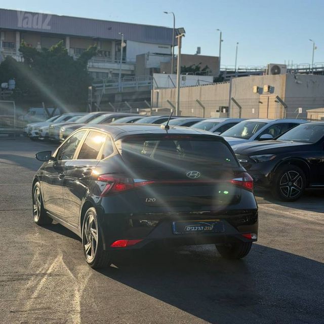יונדאי i20