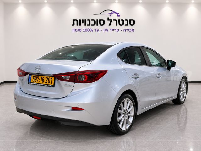 מאזדה 3