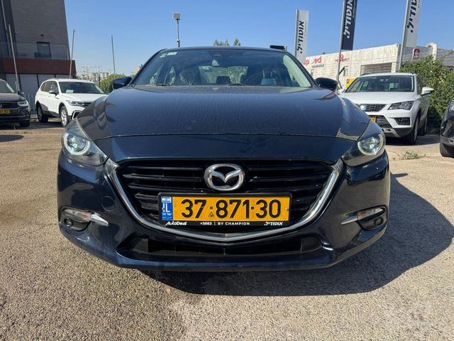 מודעת רכב מאזדה 3