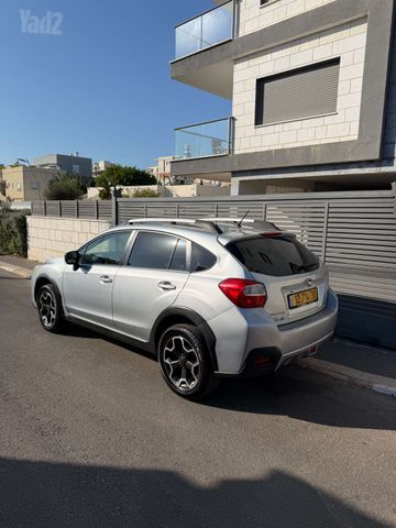 מודעת רכב סובארו XV