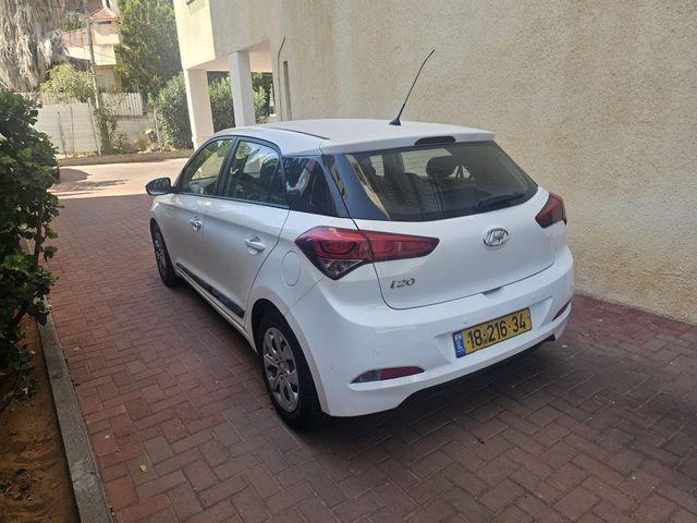 יונדאי i20