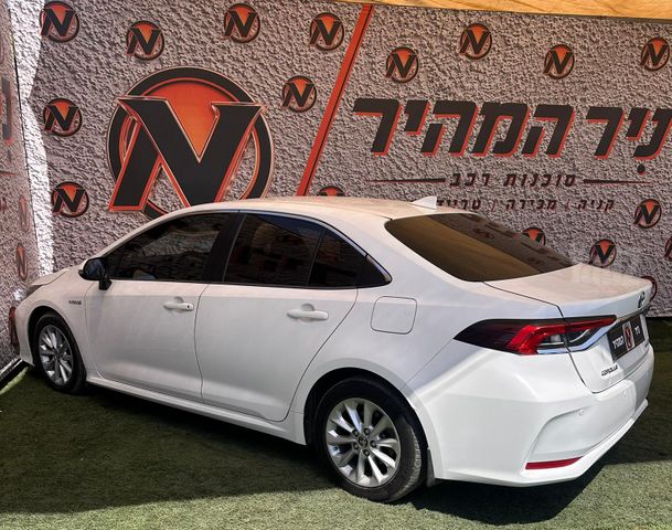 טויוטה קורולה