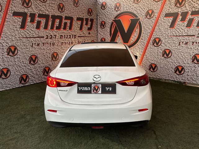 מאזדה 3