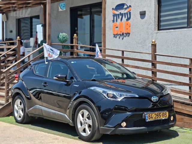 מודעת רכב טויוטה C-HR