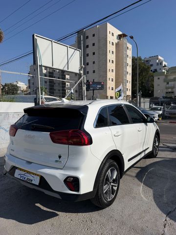 קיה נירו