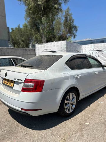 סקודה אוקטביה
