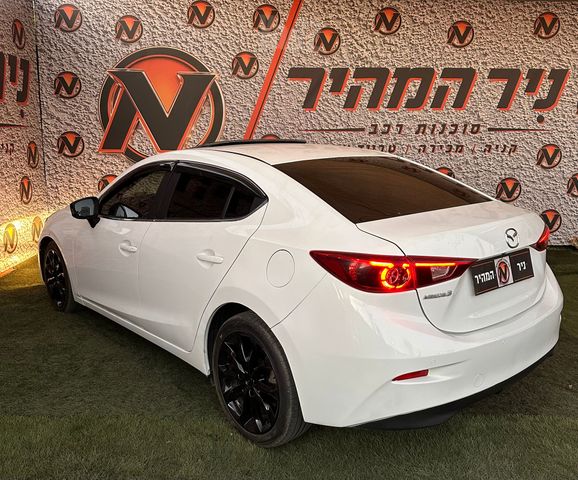 מאזדה 3