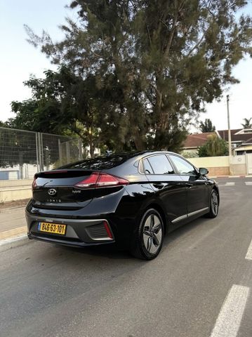 יונדאי איוניק