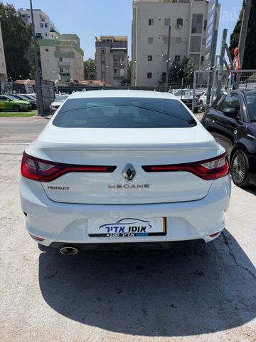 רנו מגאן