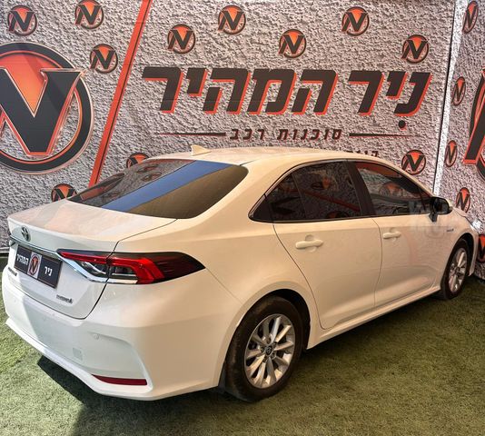 טויוטה קורולה