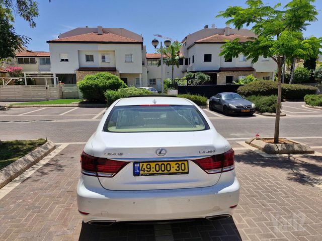 לקסוס LS