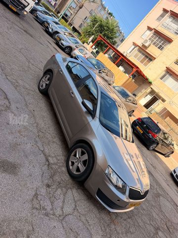 סקודה אוקטביה