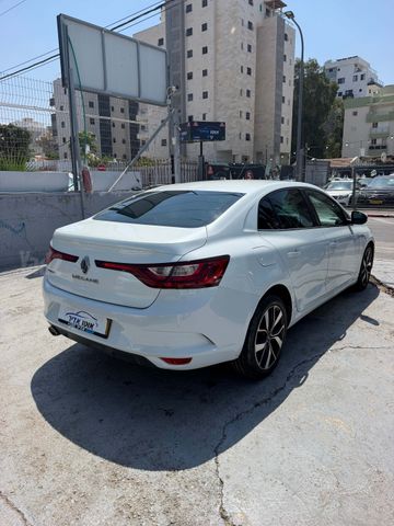 רנו מגאן