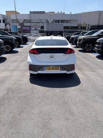יונדאי איוניק