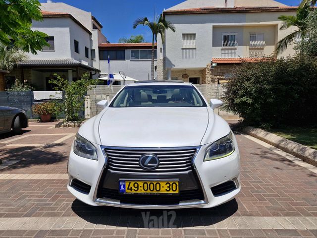לקסוס LS