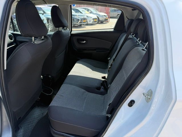 טויוטה יאריס