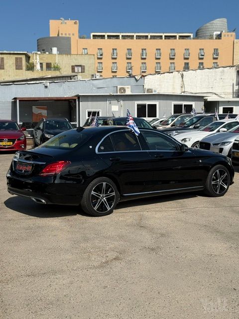 מודעת רכב מרצדס-בנץ C-class 2