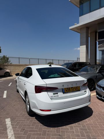 סקודה אוקטביה