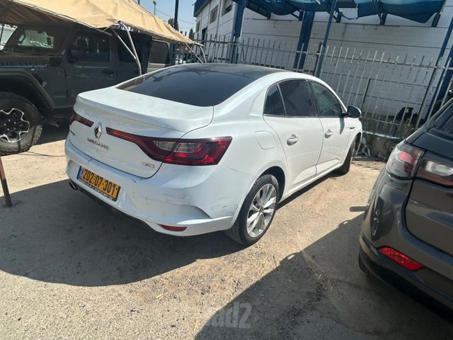 רנו מגאן