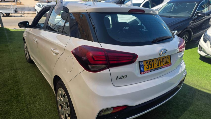 יונדאי i20