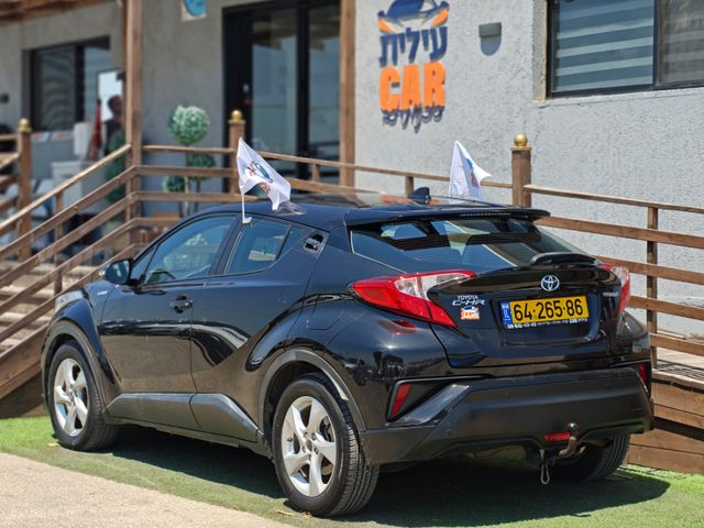 טויוטה C-HR