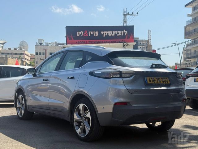 מודעת רכב ג׳ילי Geometry C 2