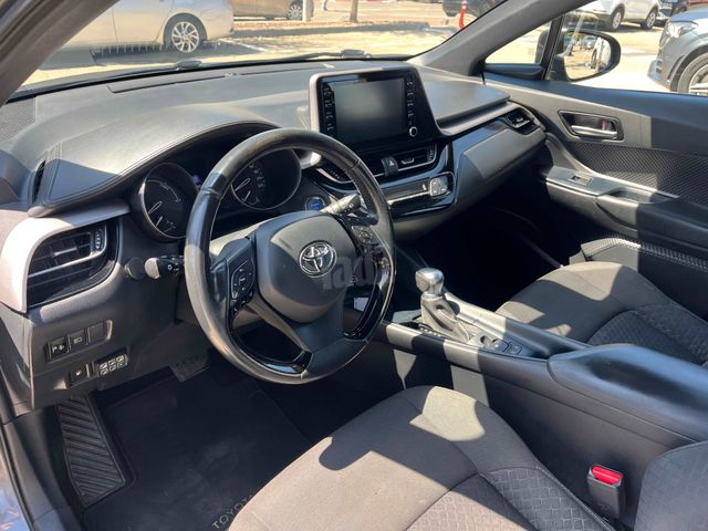 מודעת רכב טויוטה C-HR 2